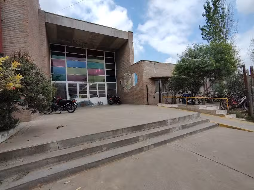 IPEM N&deg; 329 Arq. Osvaldo Pons