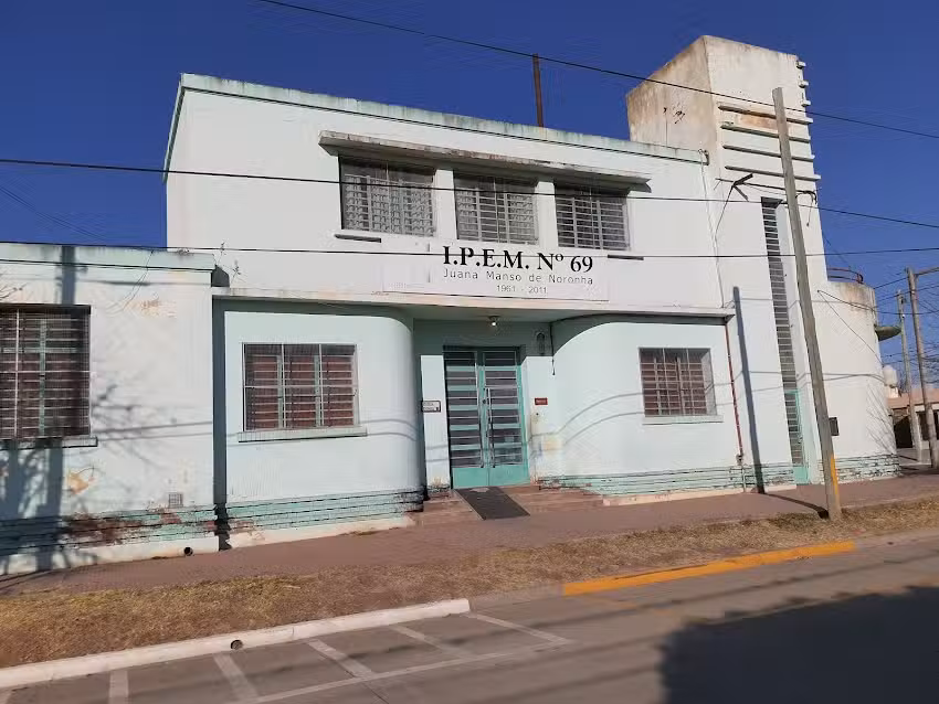 IPETyM N 69 Juana Manso de Noronha