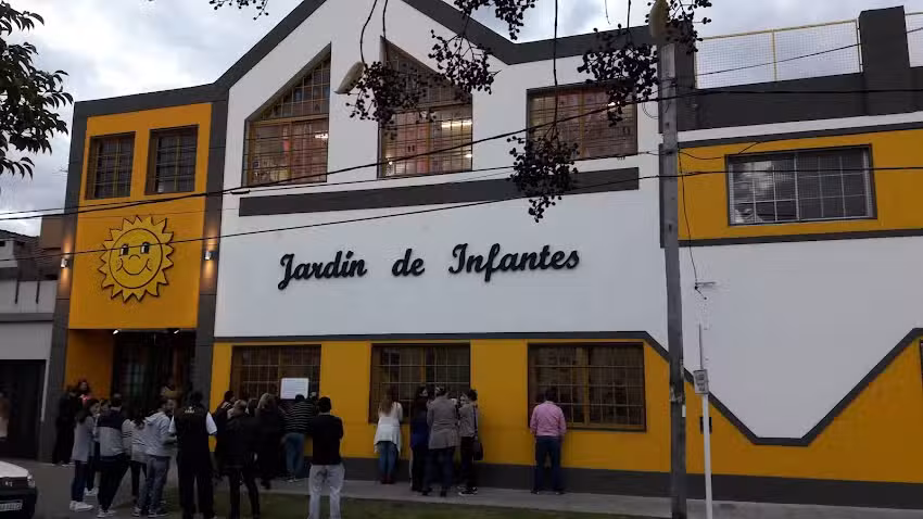 Jard&iacute;n de Infantes El Capit&aacute;n Dorado