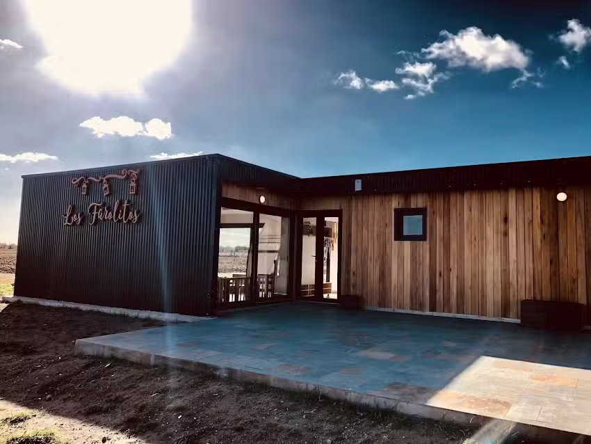 Jard&iacute;n Los Farolitos &ndash; Coronel Dorrego