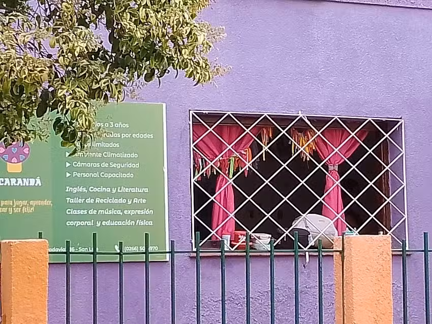 Jard&iacute;n Maternal Jacarand&aacute;