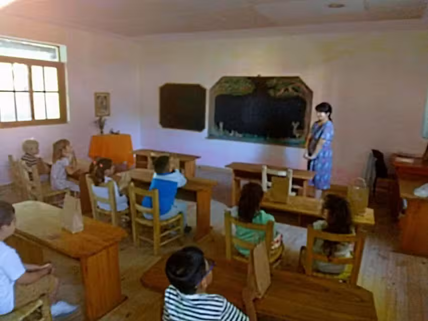 Jard&iacute;n y Primaria Lirios del Sol &ndash; Pedagog&iacute;a Waldorf