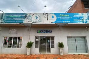 LACADEMIA Centro de Estudios (Campus)