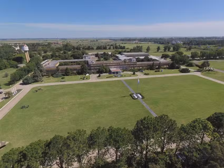 Liceo Aeron&aacute;utico Militar