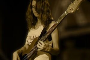 Melisa Dopazo &ndash; Clases de Bajo