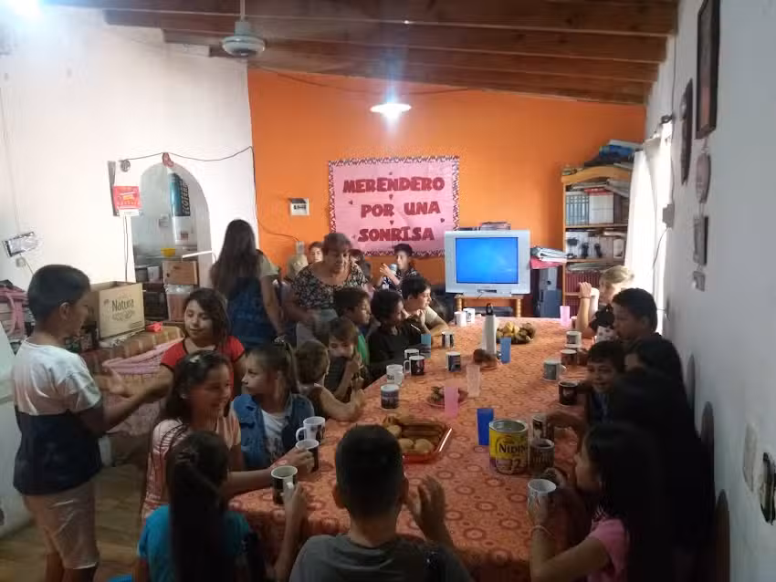 Merendeo Por una Sonrisa