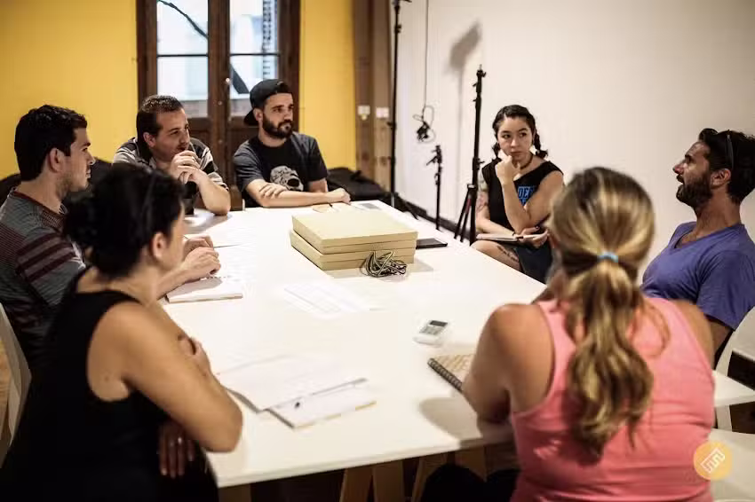 Mucha Escuela &ndash; Fotograf&iacute;a, Dise&ntilde;o, Community, Costura y m&aacute;s!