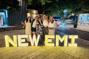 New Emi – Las Cortaderas