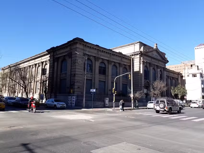 Secundario nocturno Jos&eacute; Mar&iacute;a Paz